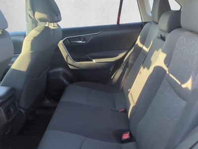 2022 Toyota RAV4 XLE FWD (GS)