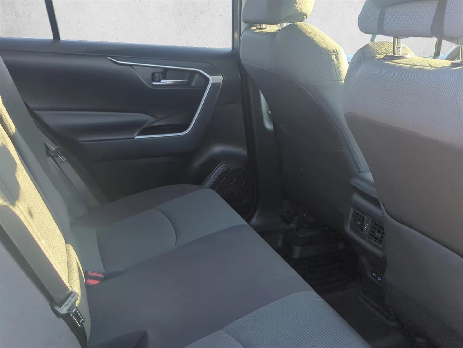 2022 Toyota RAV4 XLE FWD (GS)