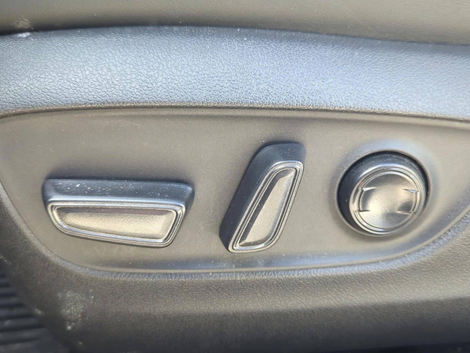 2023 Toyota RAV4 Limited FWD (Natl)