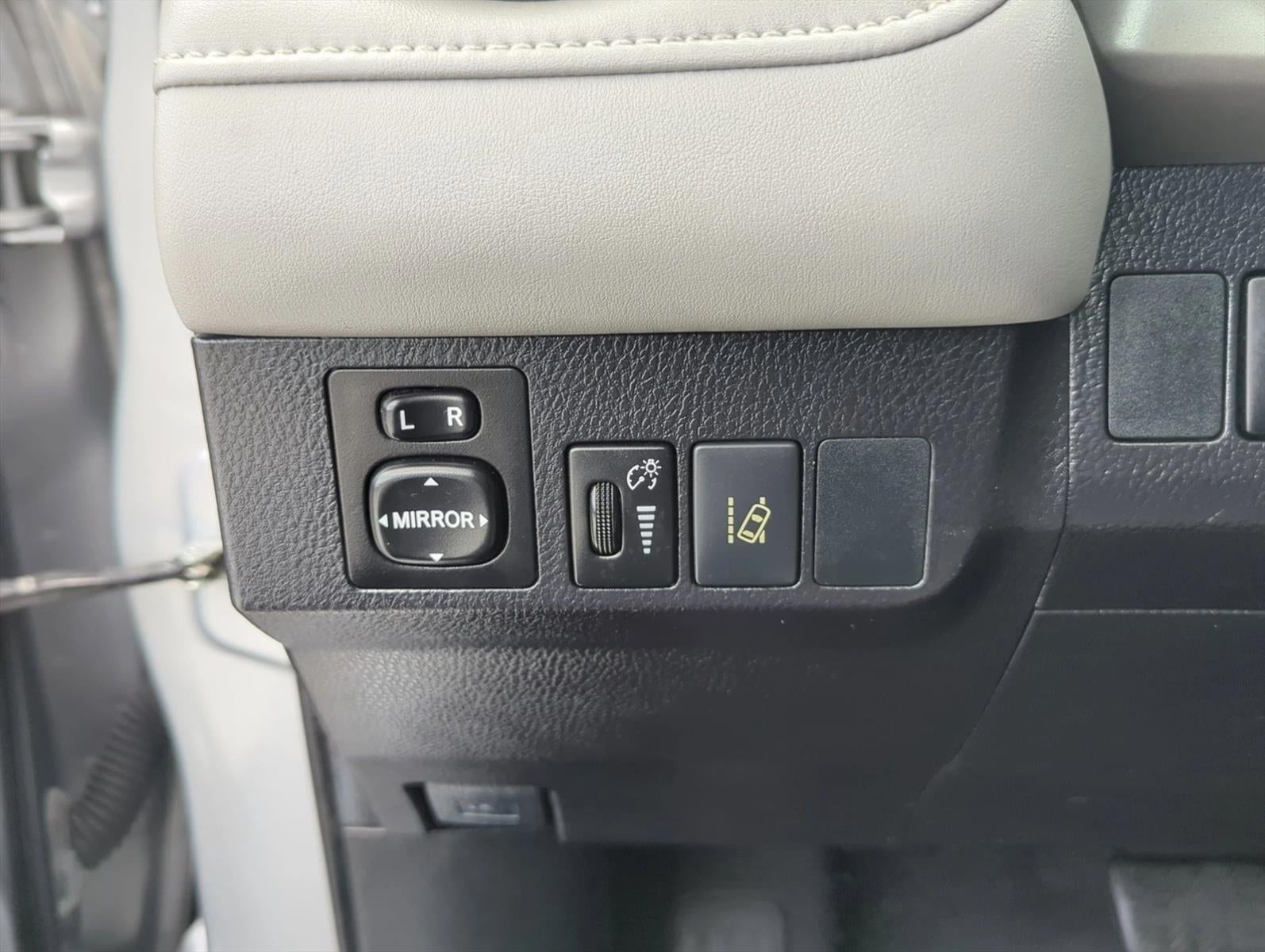 2018 Toyota RAV4 Limited FWD (Natl)