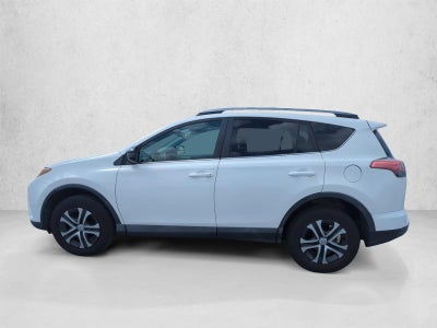 2017 Toyota RAV4 LE FWD (GS)
