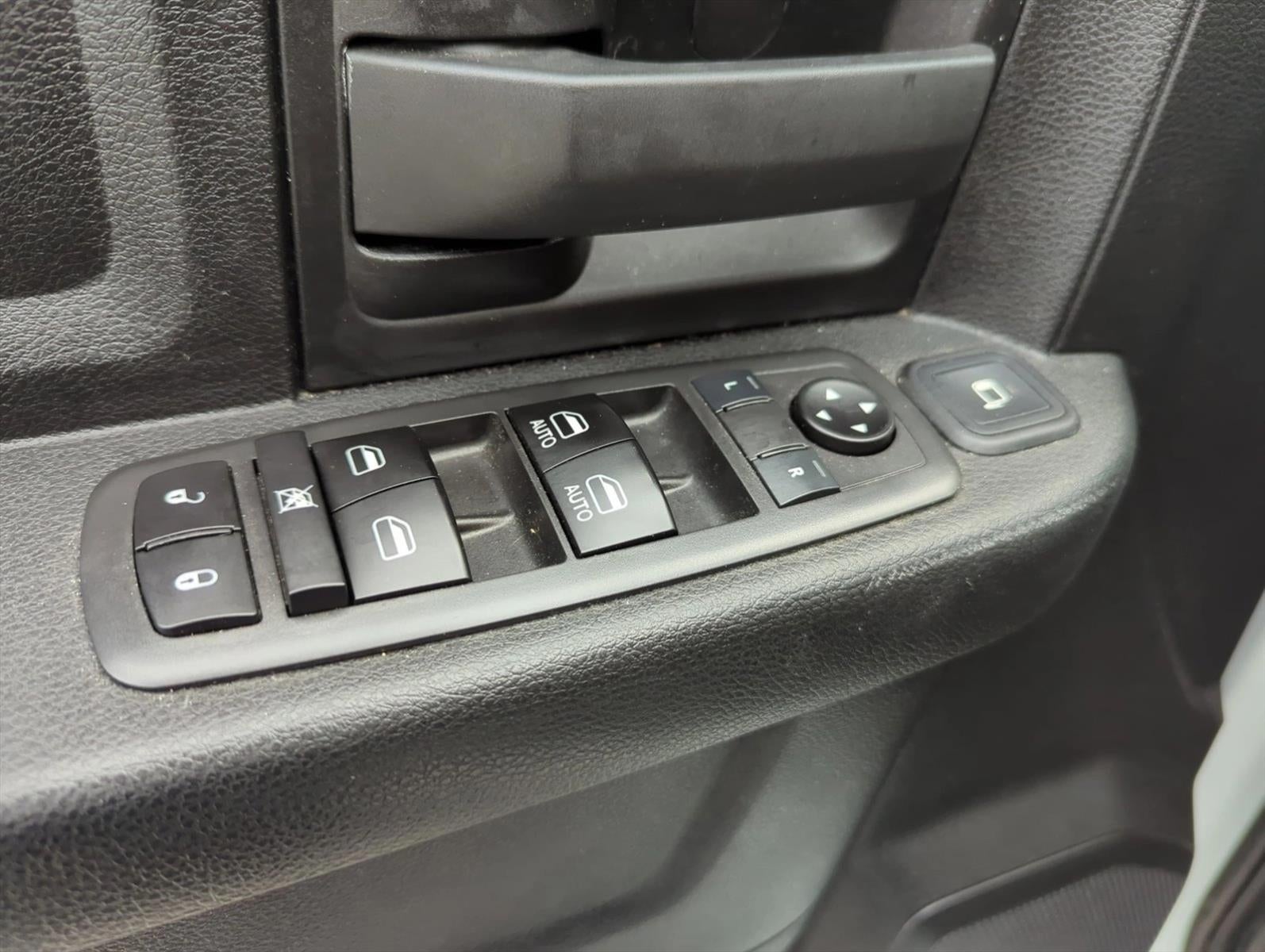 2023 RAM 3500 Tradesman 4x4 Crew Cab 8' Box