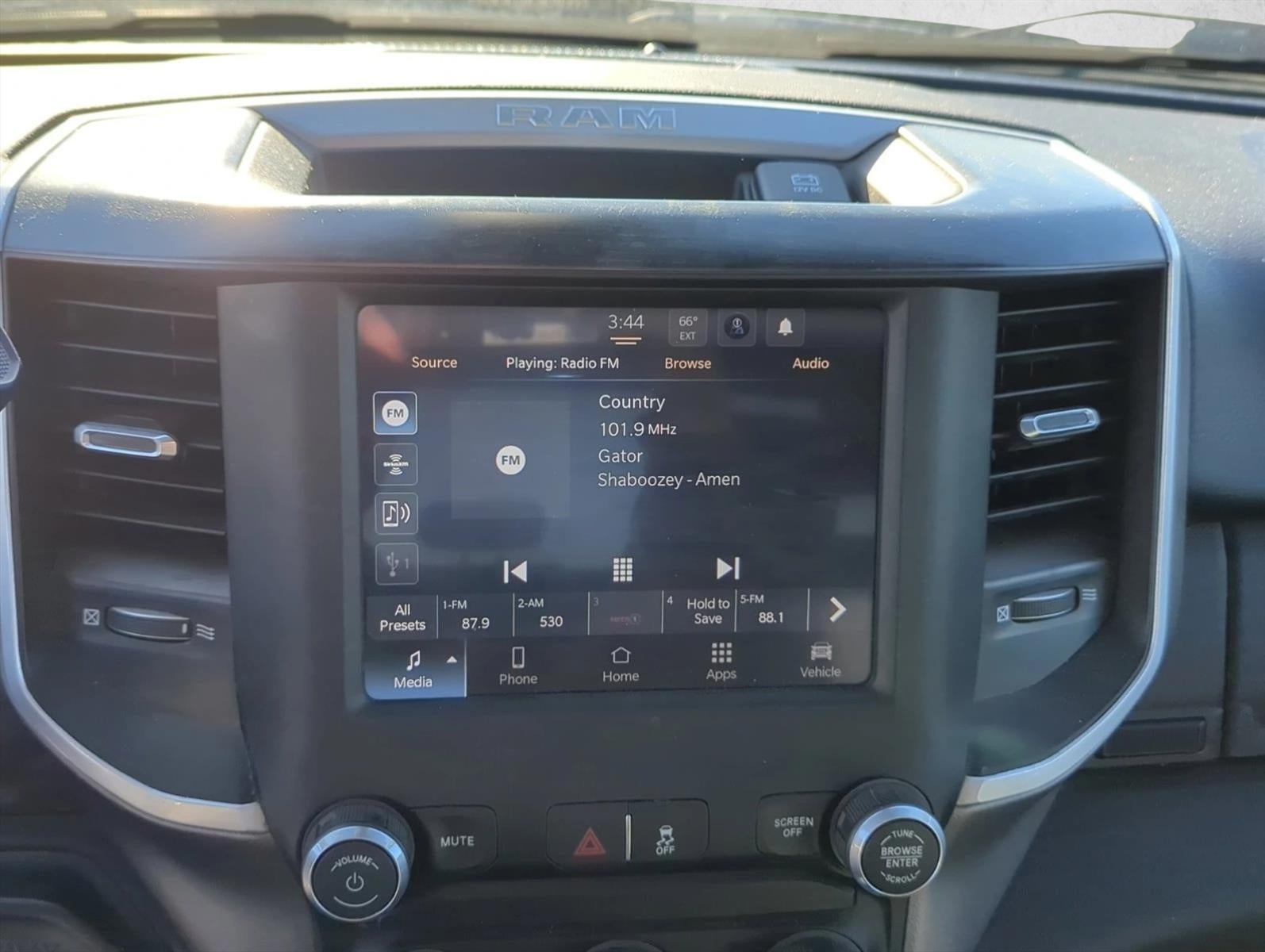 2023 RAM 2500 Big Horn 4x4 Crew Cab 8' Box