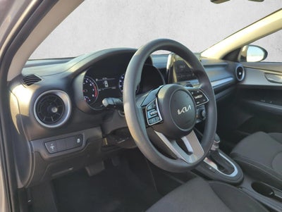2023 Kia Forte LXS IVT