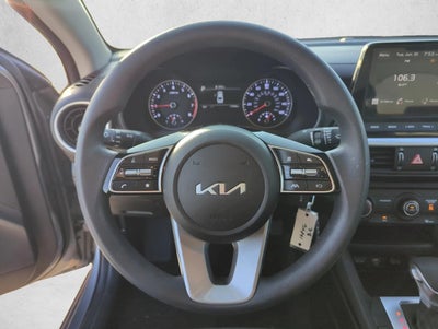 2023 Kia Forte LXS IVT
