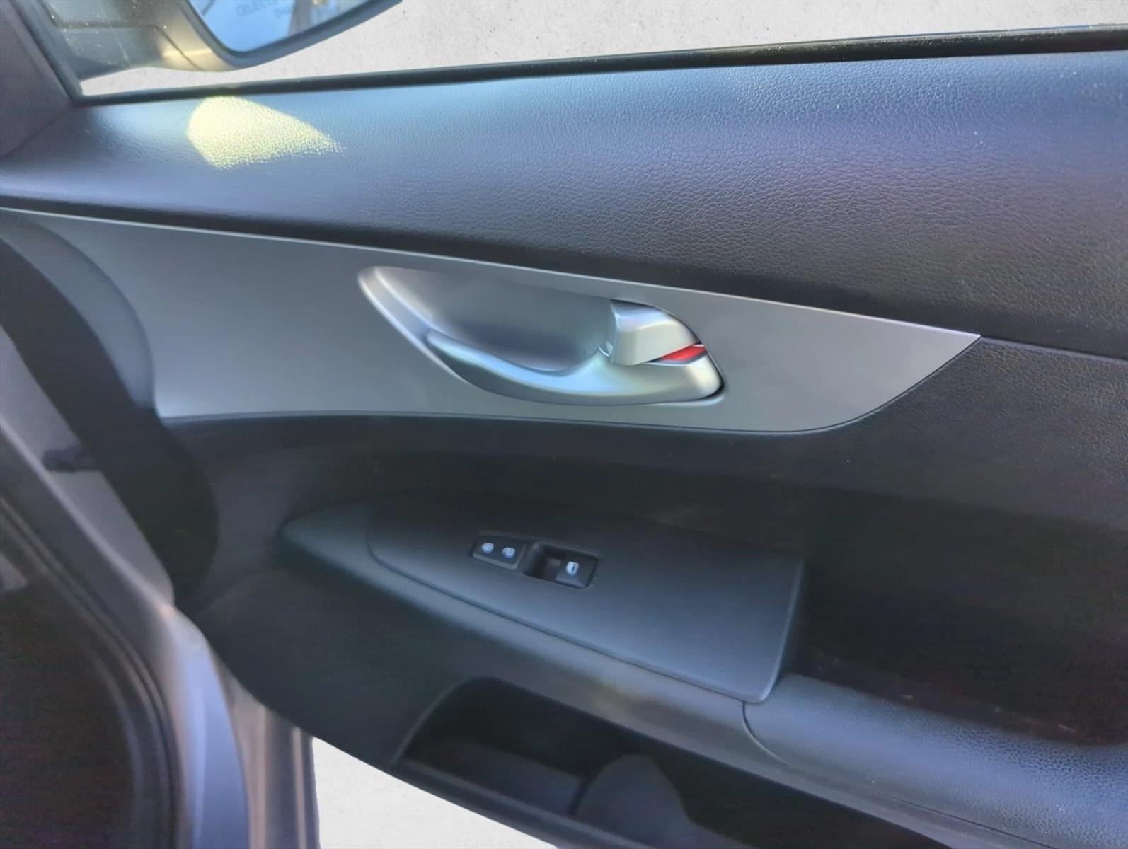 2023 Kia Forte LXS IVT