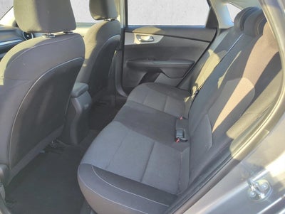 2023 Kia Forte LXS IVT