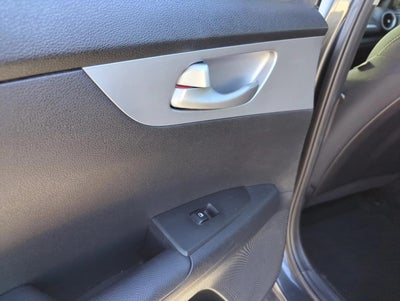 2023 Kia Forte LX IVT