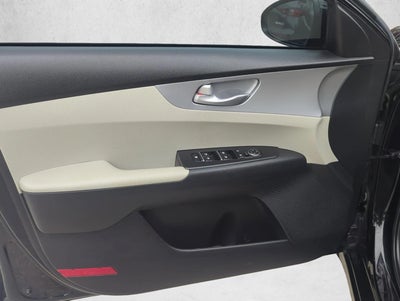 2023 Kia Forte LXS IVT