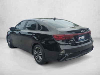 2023 Kia Forte LXS IVT