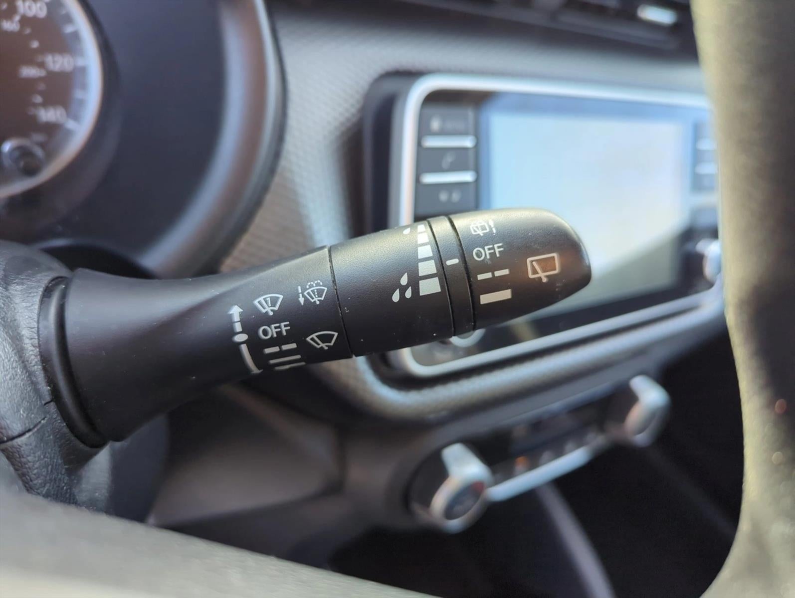 2020 Nissan Kicks SV FWD