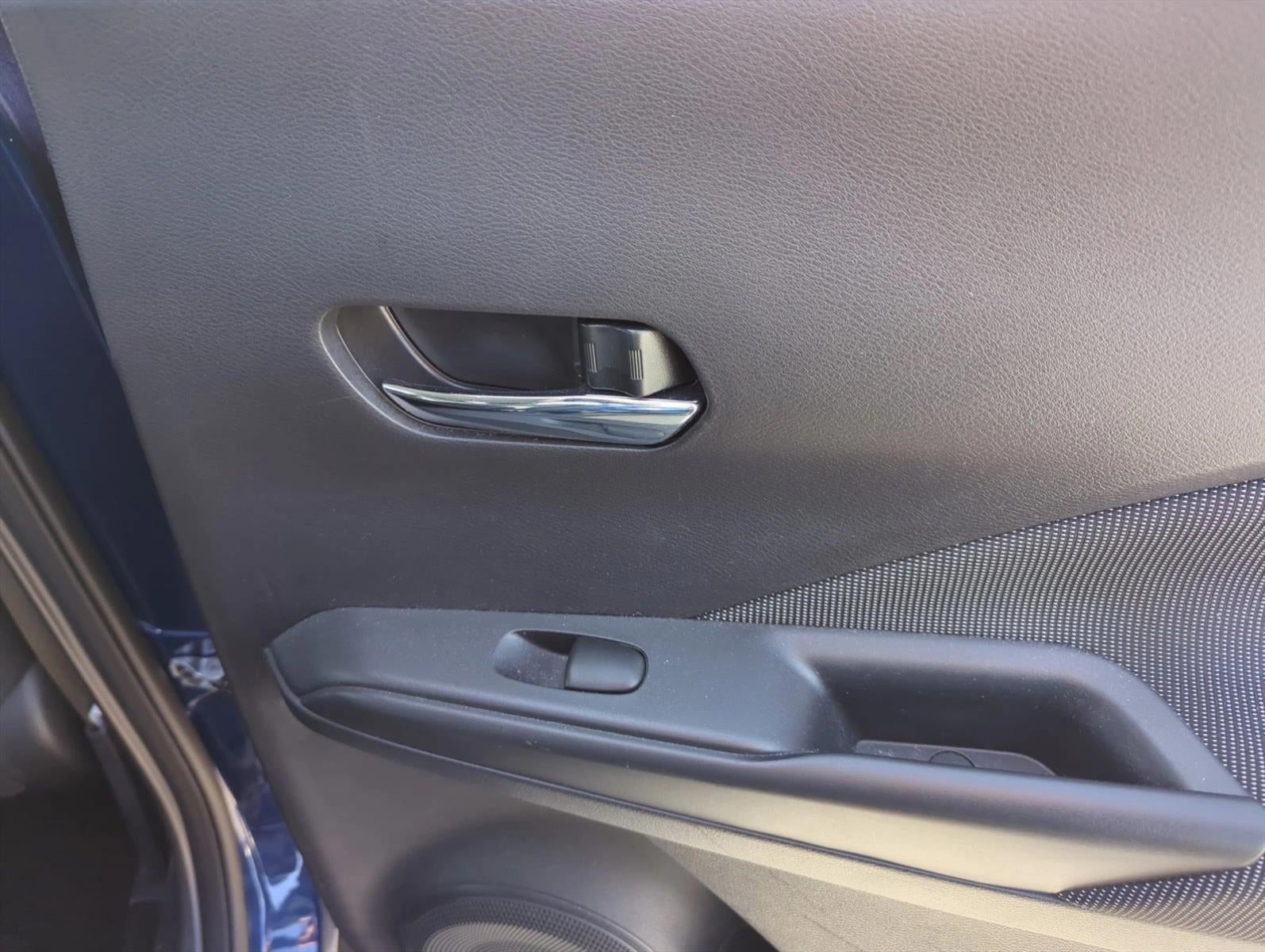 2020 Nissan Kicks SV FWD