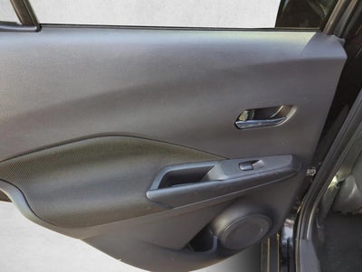 2022 Nissan Kicks SV FWD