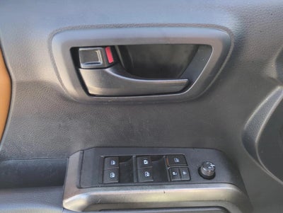 2019 Toyota Tacoma 2WD 2WD SR5 Double Cab 5' Bed V6 AT (GS)