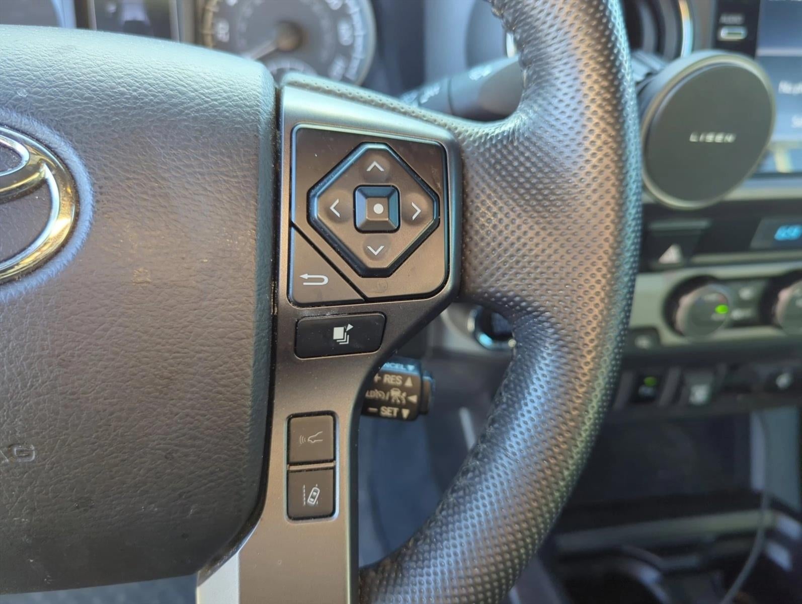 2022 Toyota Tacoma 2WD 2WD TRD Sport Double Cab 5' Bed V6 AT (Natl)