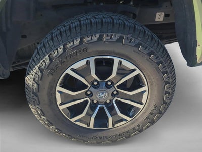 2022 Toyota Tacoma 2WD 2WD TRD Sport Double Cab 5' Bed V6 AT (Natl)