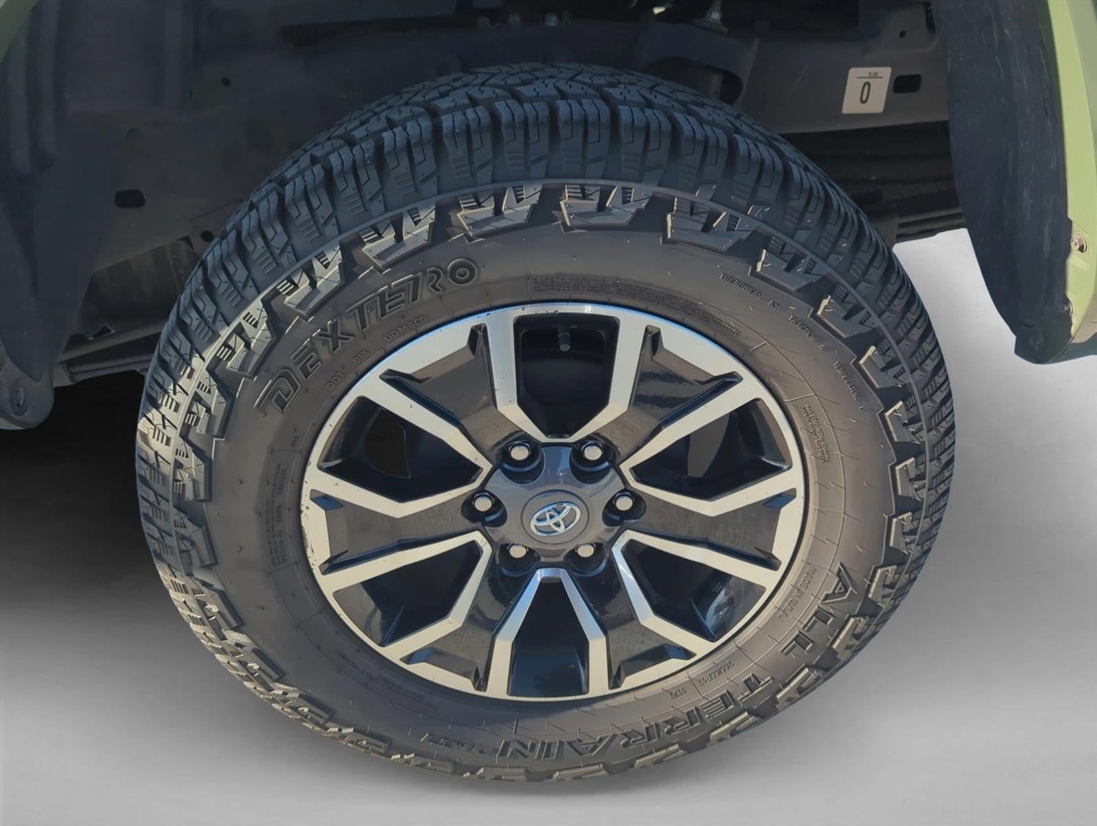 2022 Toyota Tacoma 2WD 2WD TRD Sport Double Cab 5' Bed V6 AT (Natl)