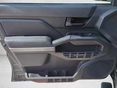 2024 Toyota Tacoma 2WD 2WD SR5 Double Cab 5' Bed AT (Natl)