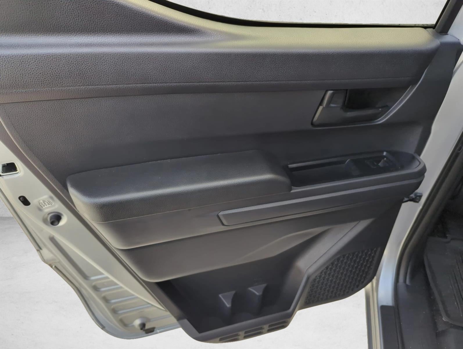2025 Toyota Tacoma 2WD 2WD SR5 Double Cab 5' Bed AT (Natl)