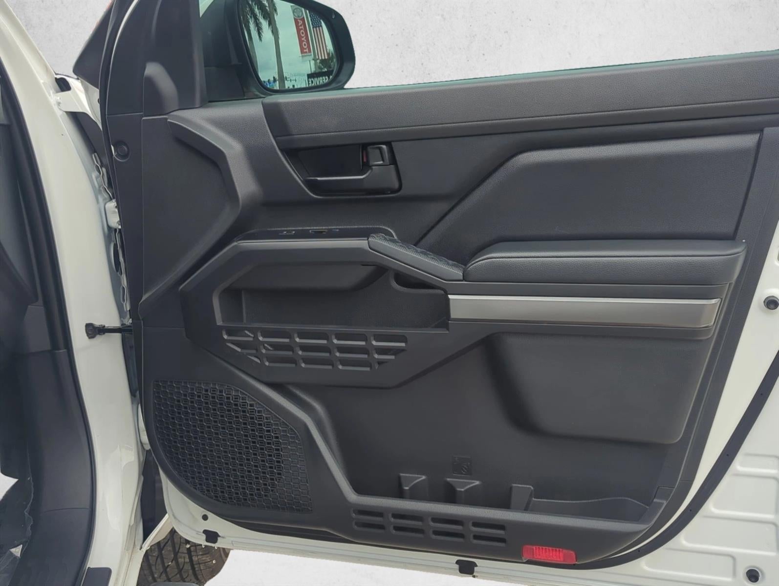 2024 Toyota Tacoma 2WD 2WD SR5 Double Cab 5' Bed AT (Natl)