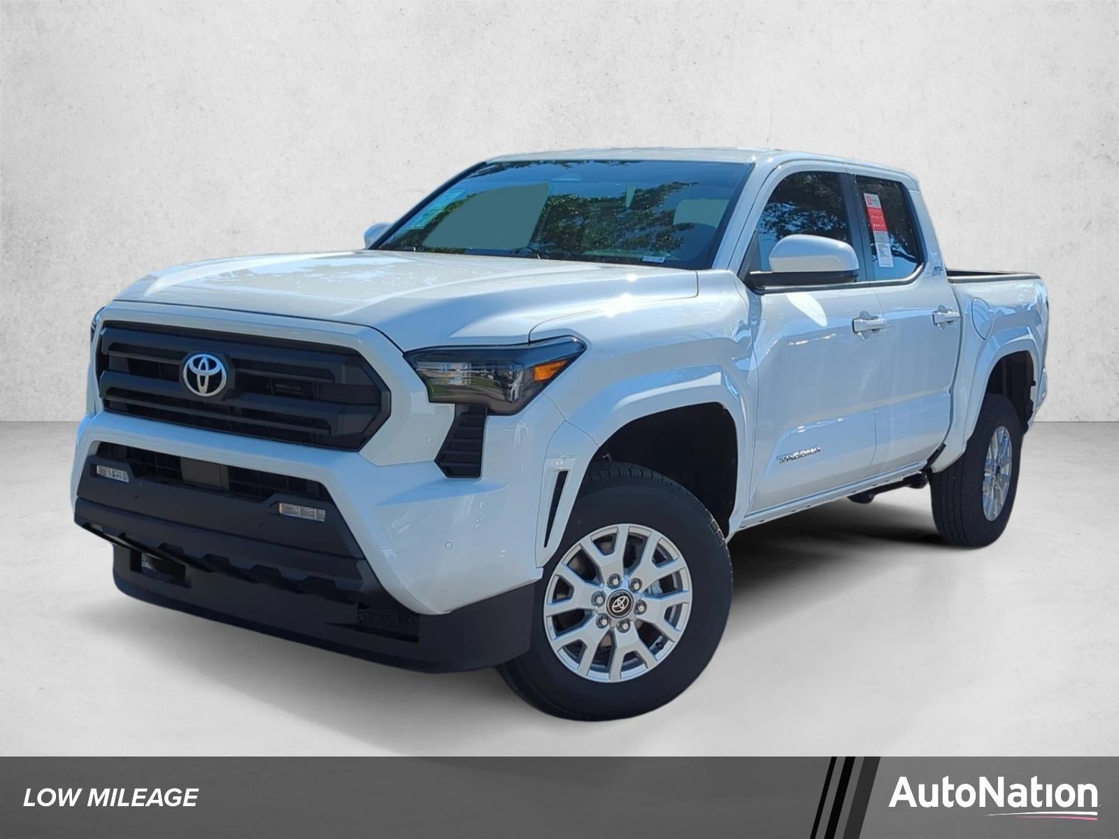 2026 Toyota Tacoma 2WD 2WD SR5 Double Cab 5' Bed AT (SE)