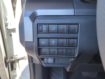 2026 Toyota Tacoma 2WD 2WD SR5 Double Cab 5' Bed AT (SE)