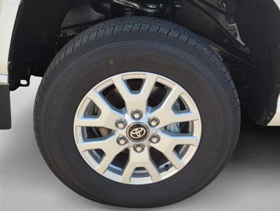 2026 Toyota Tacoma 2WD 2WD SR5 Double Cab 5' Bed AT (SE)
