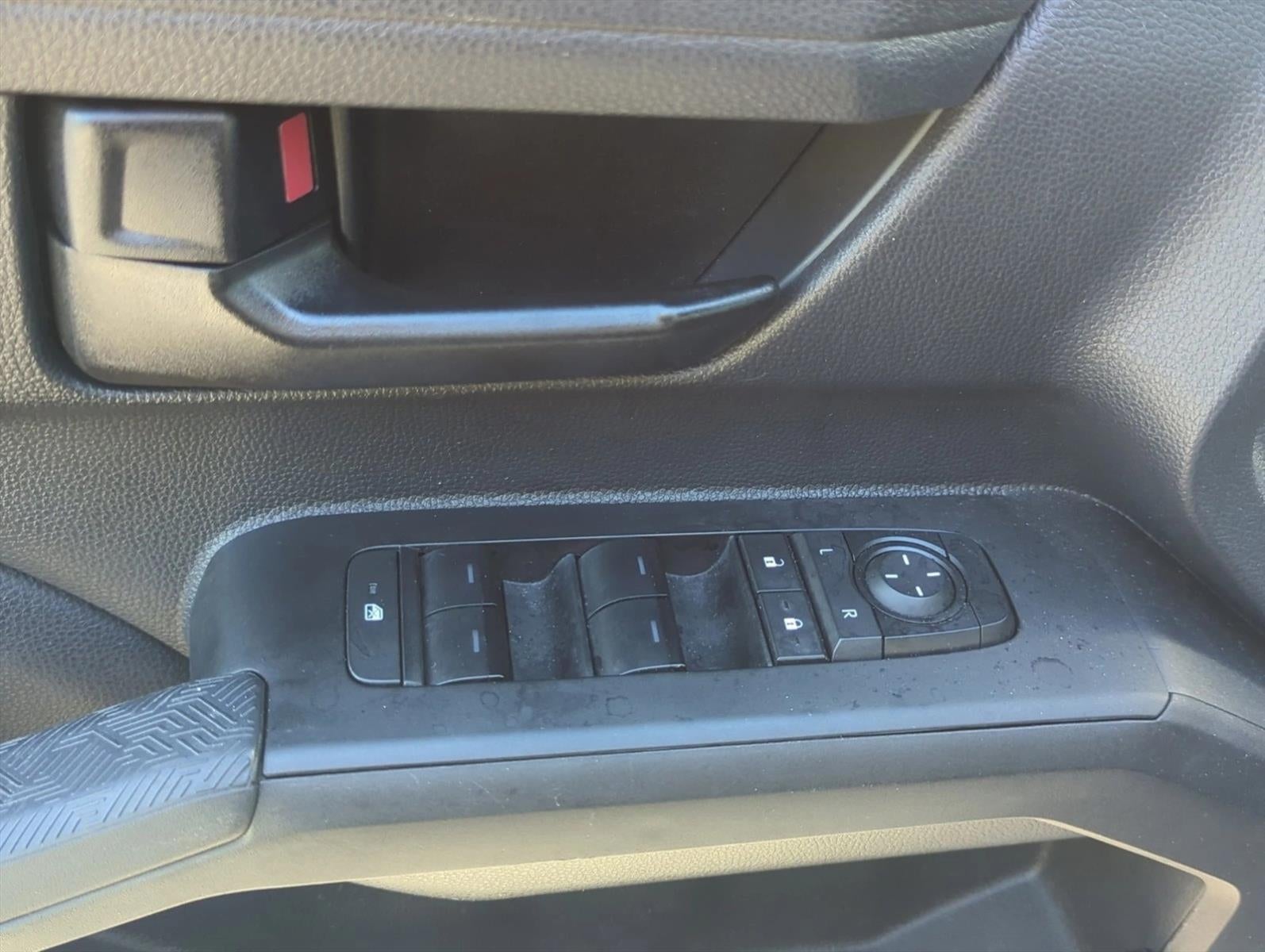 2024 Toyota Tacoma 2WD 2WD SR5 Double Cab 5' Bed AT (SE)