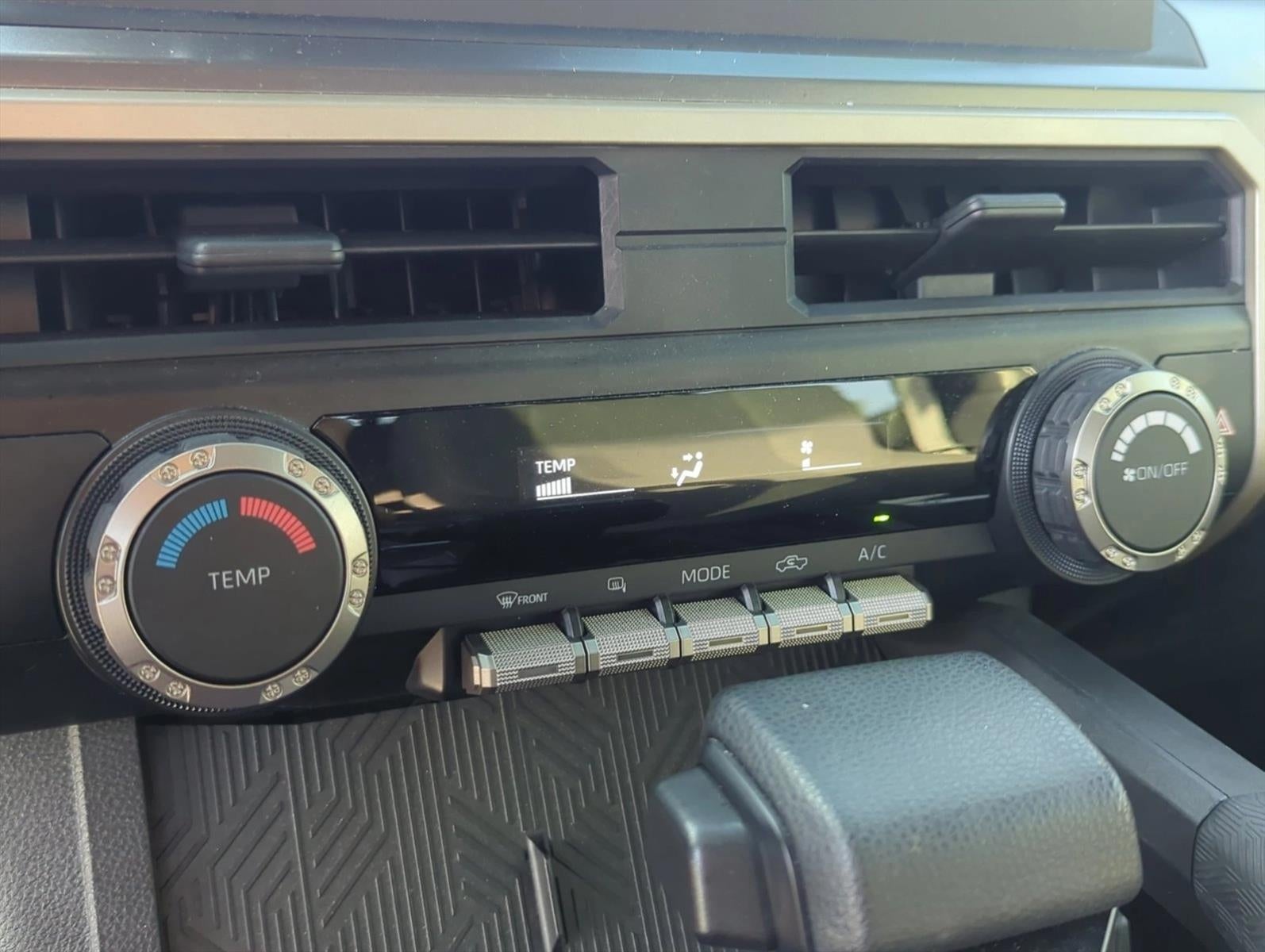 2024 Toyota Tacoma 2WD 2WD SR5 Double Cab 5' Bed AT (SE)