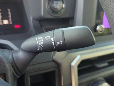 2024 Toyota Tacoma 2WD 2WD SR5 Double Cab 5' Bed AT (SE)