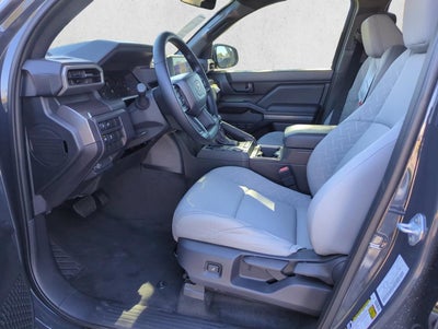 2026 Toyota Tacoma 2WD 2WD SR5 Double Cab 5' Bed AT (SE)