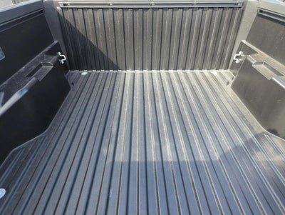 2026 Toyota Tacoma 2WD 2WD SR5 Double Cab 5' Bed AT (SE)