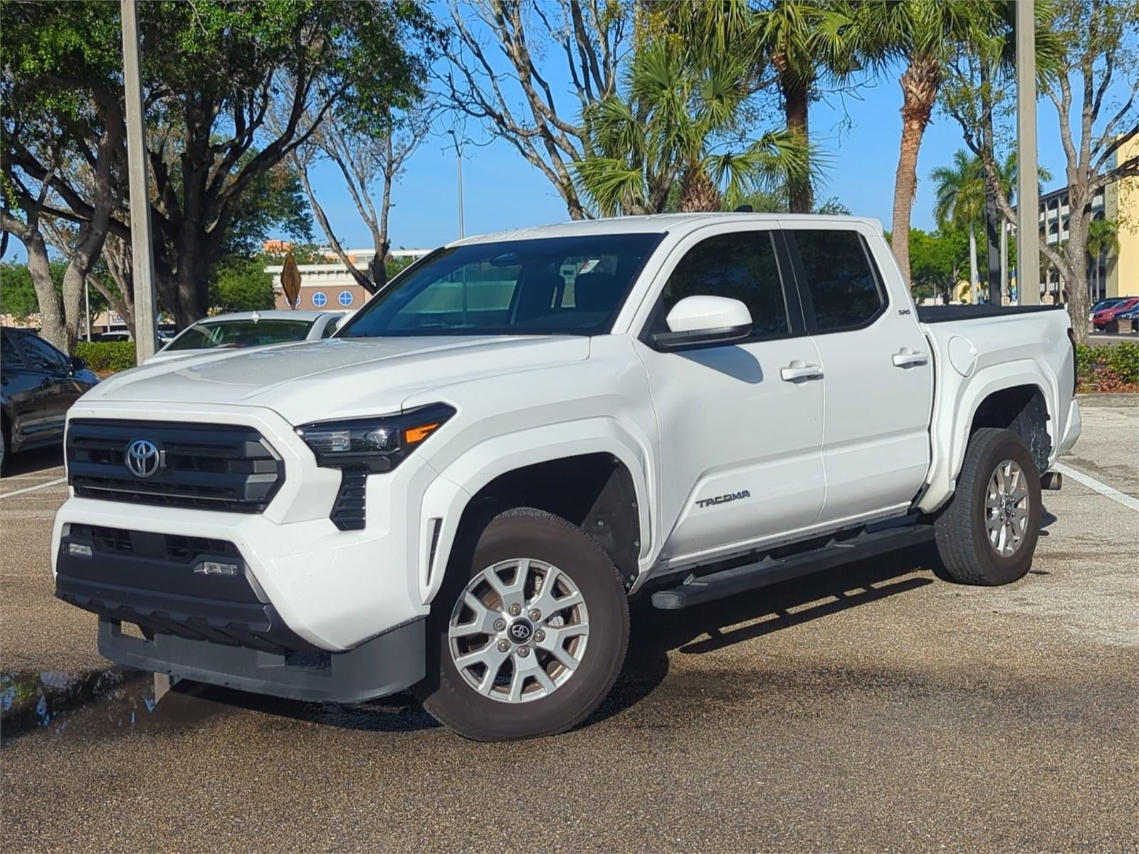 2024 Toyota Tacoma 4WD 4WD SR5 Double Cab 5' Bed AT (Natl)