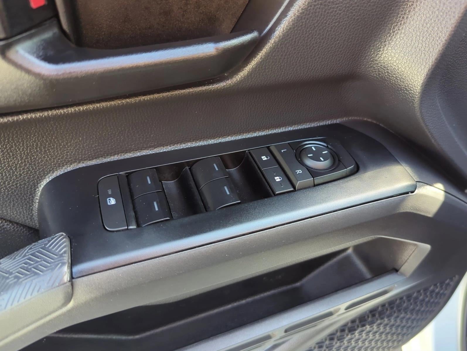 2025 Toyota Tacoma 4WD 4WD SR5 Double Cab 5' Bed AT (GS)