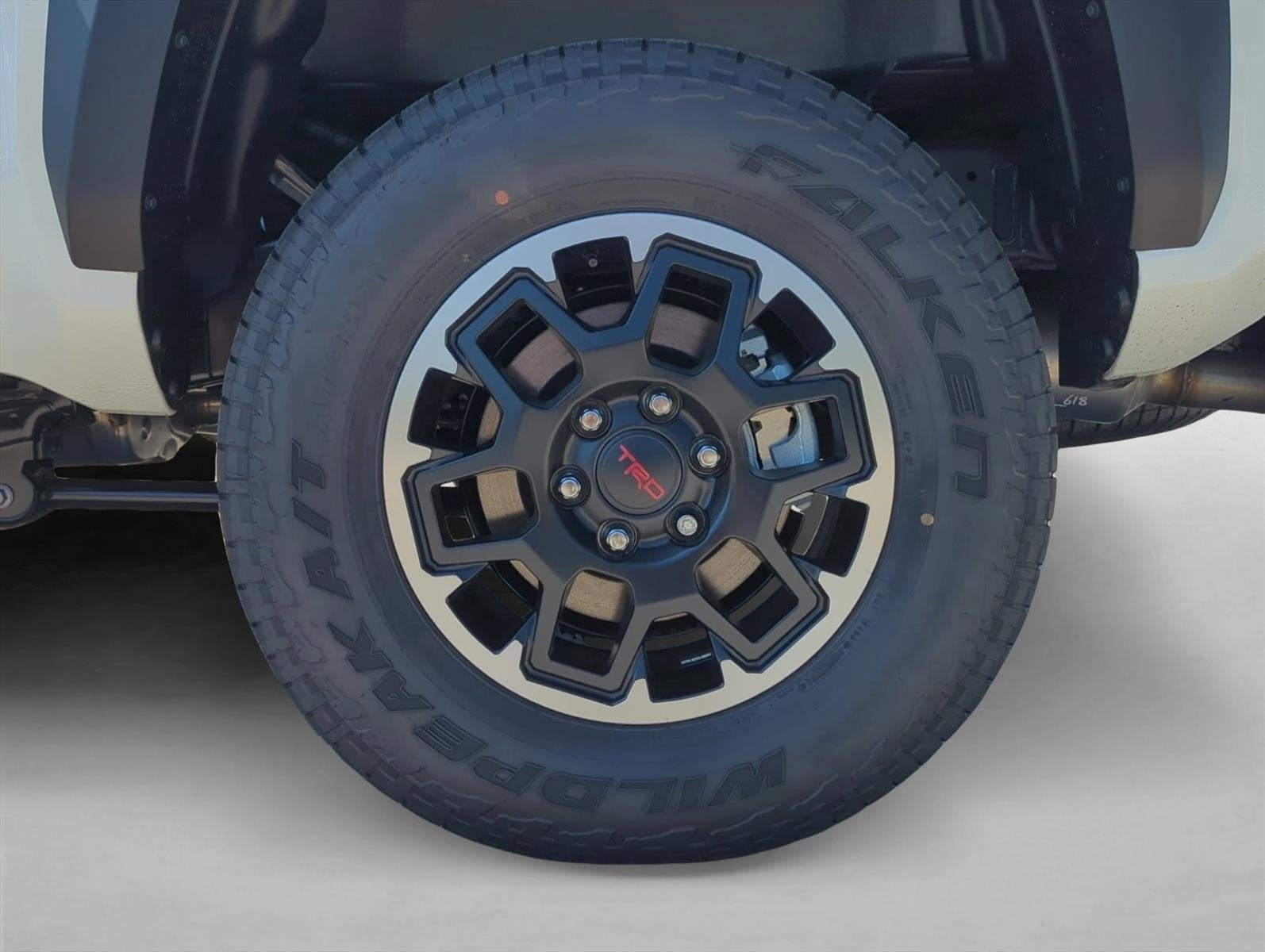2025 Toyota Tacoma 4WD 4WD TRD Off Road Hybrid Double Cab 5' Bed AT (Natl)