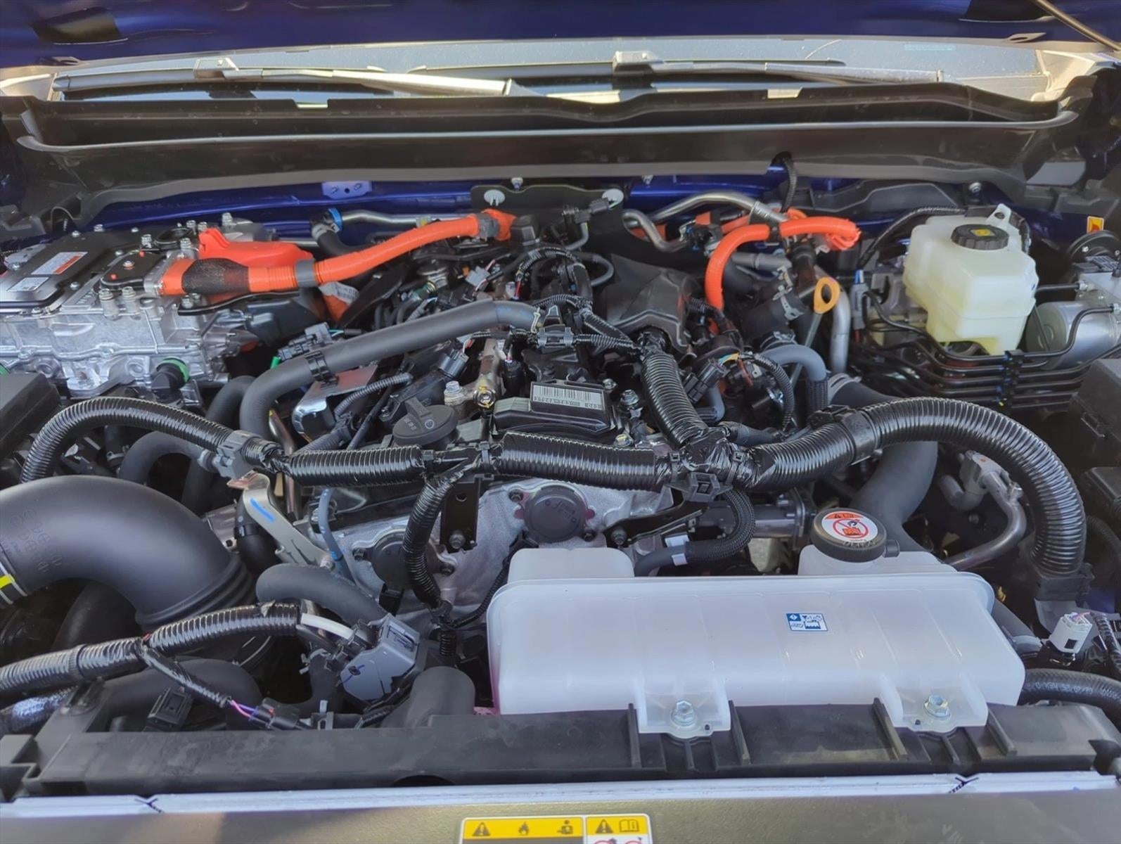 2025 Toyota Tacoma 4WD 4WD TRD Off Road Hybrid Double Cab 5' Bed AT (Natl)