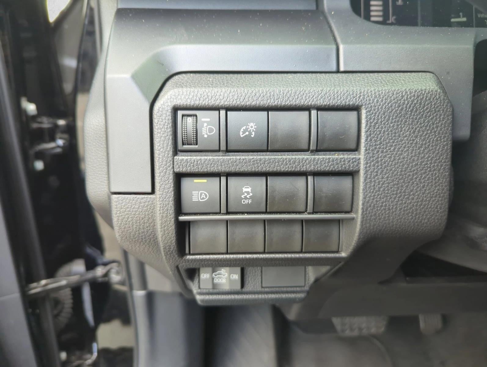 2025 Toyota Tacoma 4WD 4WD SR Double Cab 5' Bed AT (GS)