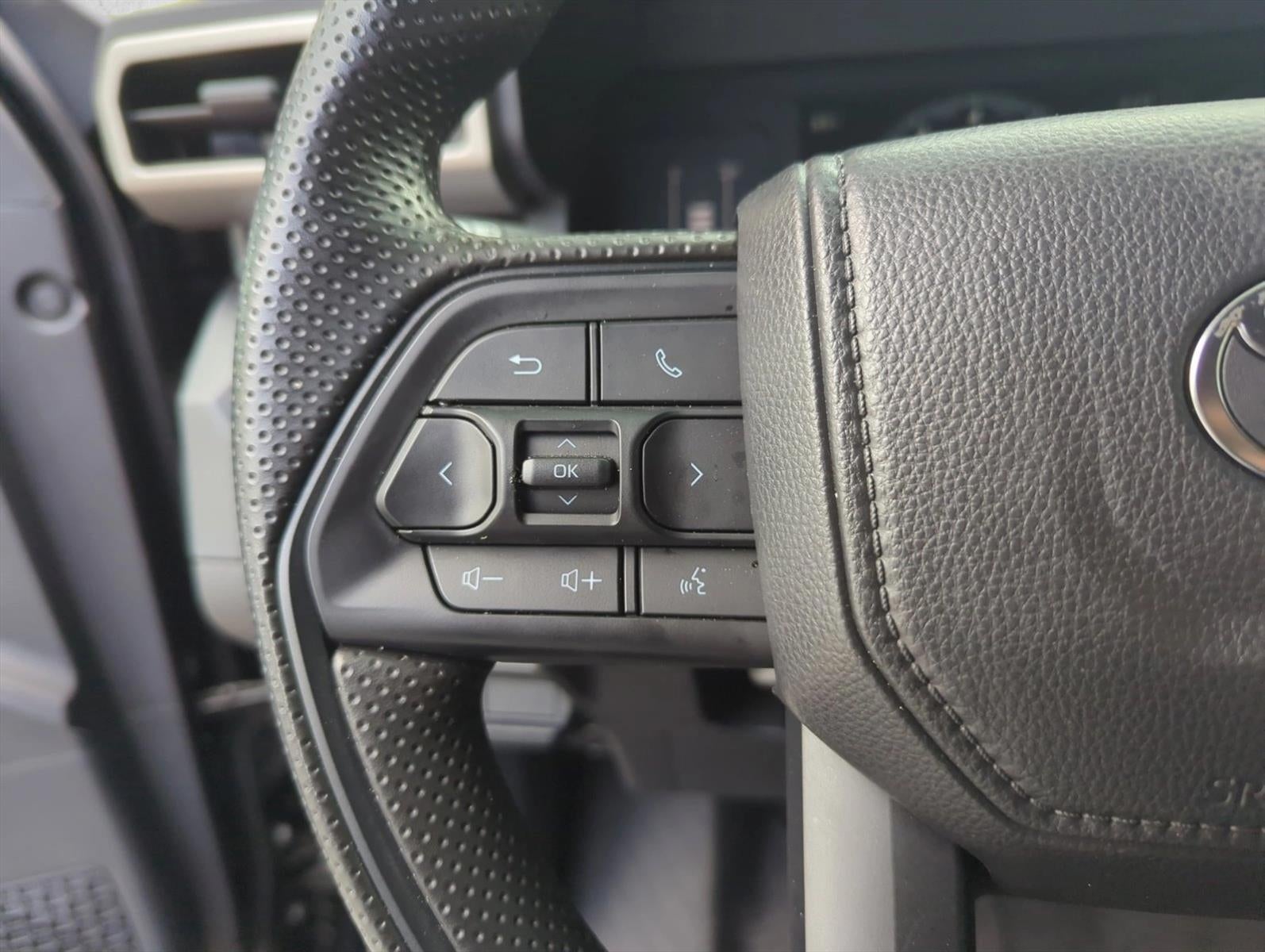 2025 Toyota Tacoma 4WD 4WD SR Double Cab 5' Bed AT (GS)