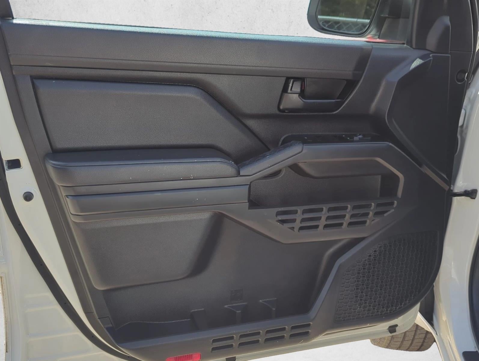 2024 Toyota Tacoma 4WD 4WD SR Double Cab 5' Bed AT (GS)