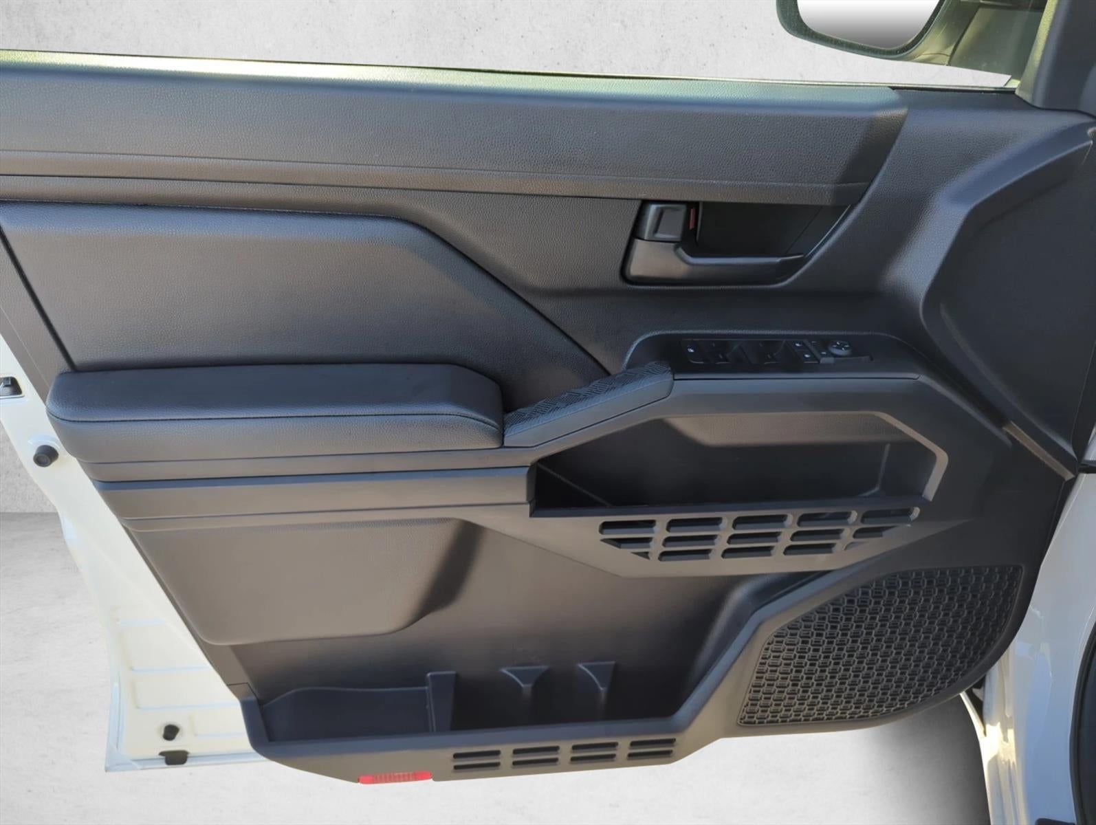 2024 Toyota Tacoma 4WD 4WD SR Double Cab 5' Bed AT (GS)