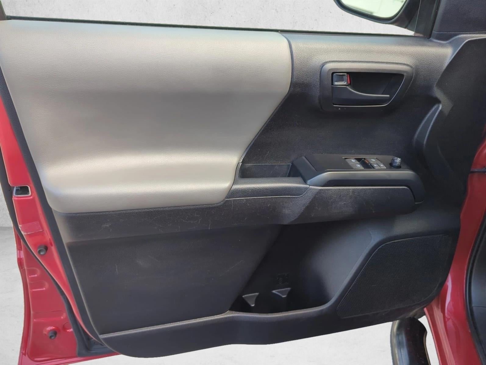2023 Toyota Tacoma 2WD 2WD SR Access Cab 6' Bed V6 AT (GS)