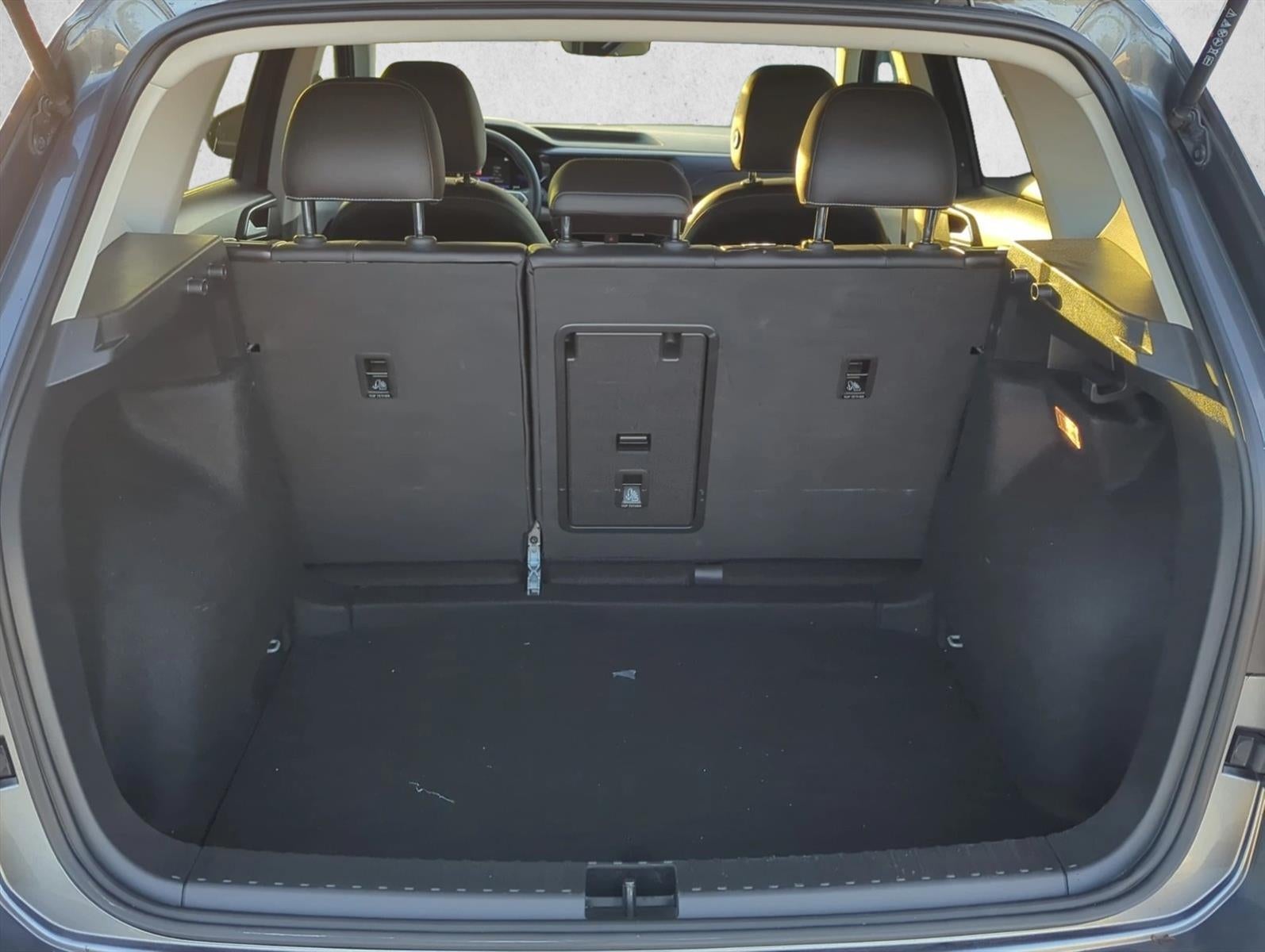 2023 Volkswagen Taos SE FWD