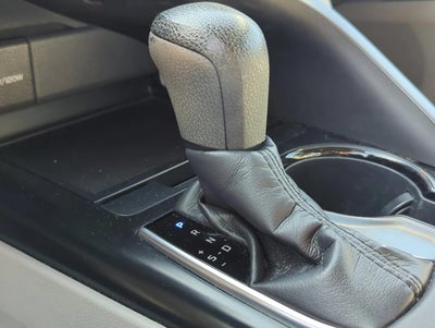 2019 Toyota Camry LE Auto (SE)