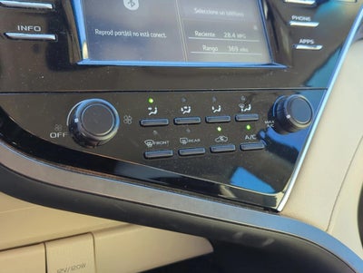 2018 Toyota Camry LE Auto (SE)