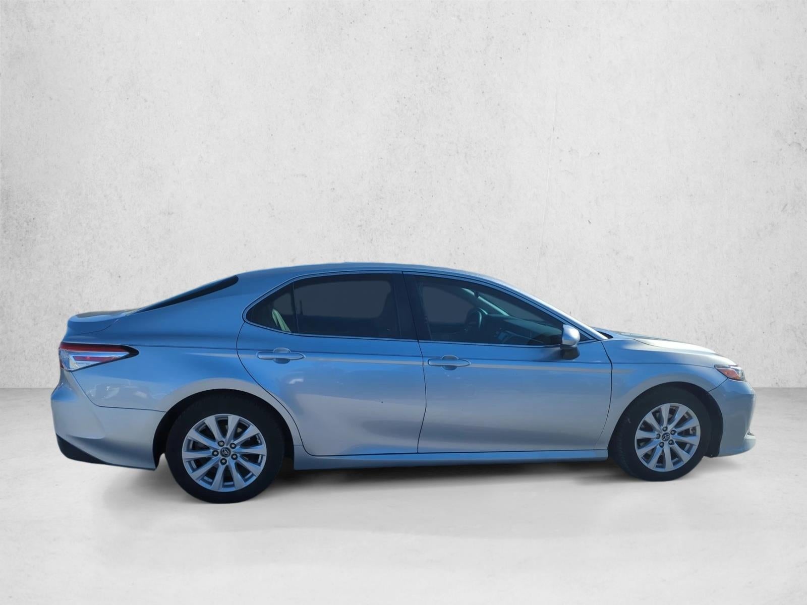 2018 Toyota Camry LE Auto (SE)