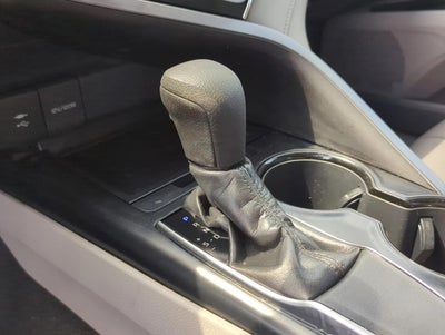 2018 Toyota Camry LE Auto (SE)