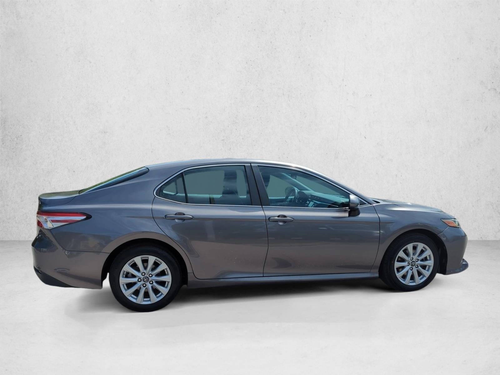 2018 Toyota Camry LE Auto (SE)