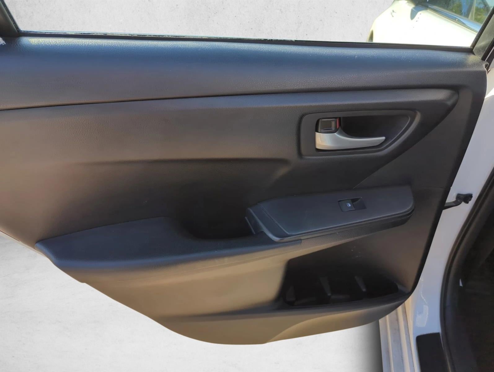 2015 Toyota Camry Hybrid 4dr Sdn LE (Natl)