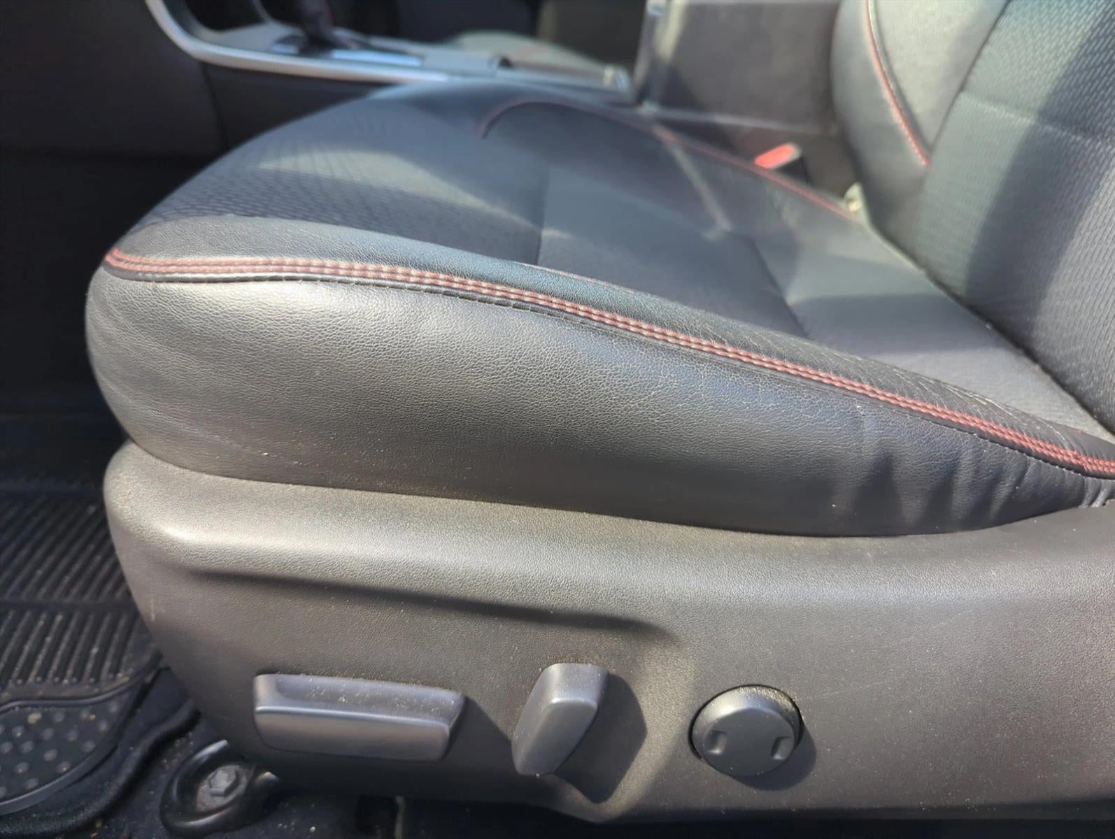 2016 Toyota Camry 4dr Sdn I4 Auto SE (SE)