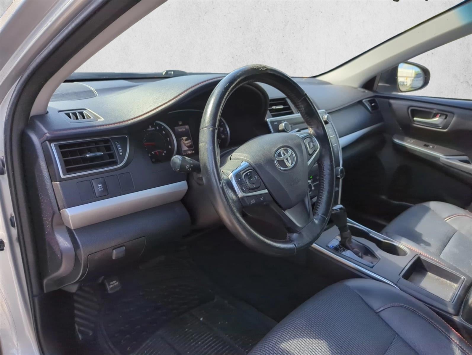 2016 Toyota Camry 4dr Sdn I4 Auto SE (SE)